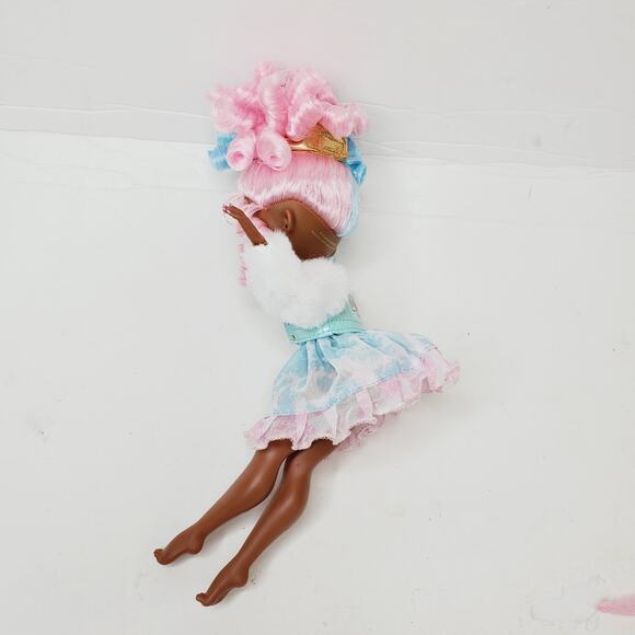 L.O.L. Surprise! OMG Sweets Fashion Doll - Dress Up Doll - Picture 4 of 8